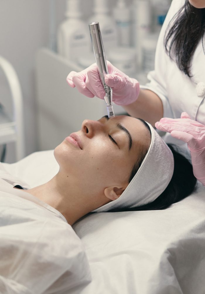 64a7295b0efcc6ed93d01828_rejuvenating-facial-treatment (2)